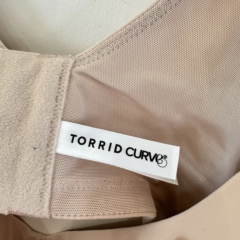 Women's Torrid Curve Wire-Free Lightly Lined Bra Nude 54C New‎ NWT